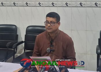 টাঙ্গাইলে ধলেশ্বরী নদীতে ব্রিজ নির্মাণের দাবিতে সংবাদ সম্মেলন