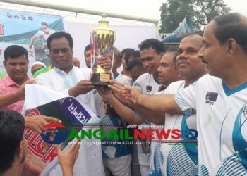 টাঙ্গাইল স্টেডিয়ামে মর্নিং ফুটবল টুর্নামেন্টে ব্রহ্মপুত্র চ্যাম্পিয়ন