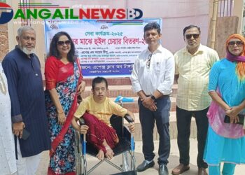 টাঙ্গাইলে হুইল চেয়ার পেয়ে আনন্দিত প্রতিবন্ধী সজীব