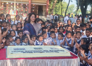 টাঙ্গাইলে প্রান্তিক জনগোষ্ঠীর ১৬০টি স্কুলে প্লে গ্রাউন্ড নির্মাণের উদ্যোগ ডিসির
