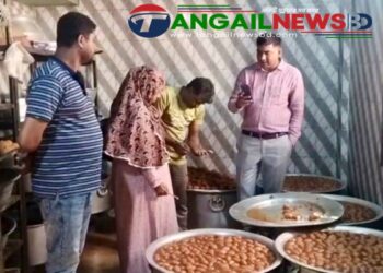 টাঙ্গাইলে গৌর ঘোষ মিষ্টান্ন তৈরীর কড়াইয়ে টিকটিকির মল পাওয়ার ১ লাখ টাকা জরিমানা