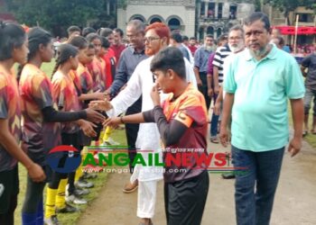 গোপালপুরের হেমনগরে নারীদের প্রীতি ফুটবল ম্যাচ অনুষ্ঠিত