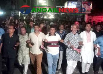 টাঙ্গাইলে টুকুর পক্ষে ৩১ দফা বাস্তবায়নে লিফলেট বিতরণ ও গণমিছিল