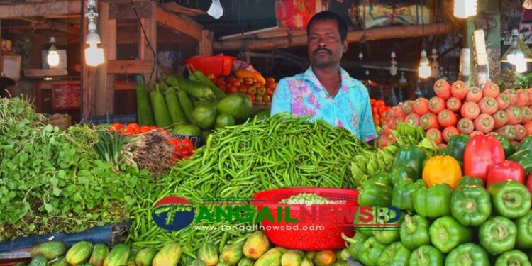 তবু স্বস্তি নেই টাঙ্গাইলের নিত্যপণ্যের বাজারে ॥ ক্রেতারা হতাশ
