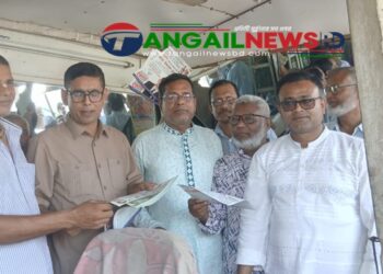 নাগরপুরে বিএনপি নেতা ইকবালের ৩১ দফার লিফলেট বিতরণ