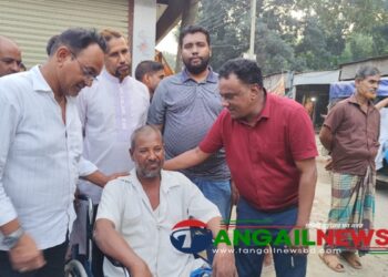 টাঙ্গাইলের গালা ইউনিয়নে টুকুর পক্ষে প্রতিবন্ধীদের মাঝে হুইল চেয়ার প্রদান