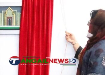 টাঙ্গাইল কেন্দ্রীয় ঈদগাহের মেহরাবের নির্মাণ কাজের উদ্বোধন