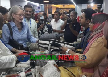 টাঙ্গাইলের পণ্য প্রদর্শণীতে যুক্তরাষ্ট্রের ৯ নারী উদ্যোক্তা