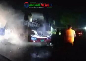 বাসাইলে বাসে অগ্নিদগ্ধ এক যাত্রীর চিকিৎসাধীন অবস্থায় মৃত্যু
