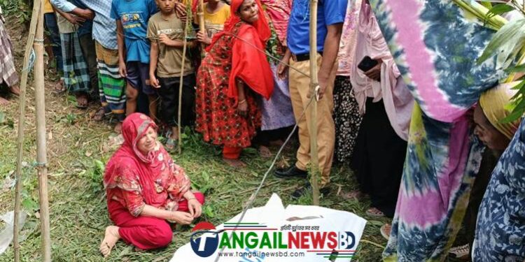 গ্রামের জঙ্গলে বৃদ্ধের লাশ ॥ আতঙ্কে কালিহাতীর চারান গ্রাম