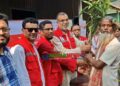 টাঙ্গাইলে রেড ক্রিসেন্টের উদ্যোগে গাছের চারা বিতরণ