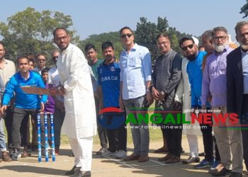 টাঙ্গাইলে শহীদ জিয়া স্মৃতি টি-টুয়েন্টি ক্রিকেট টুর্নামেন্টের উদ্বোধন করলেন টুকু