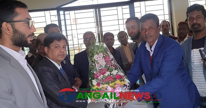 গোপালপুরে ইউএনও তুহিন হোসেনের বিদায় সংবর্ধনা