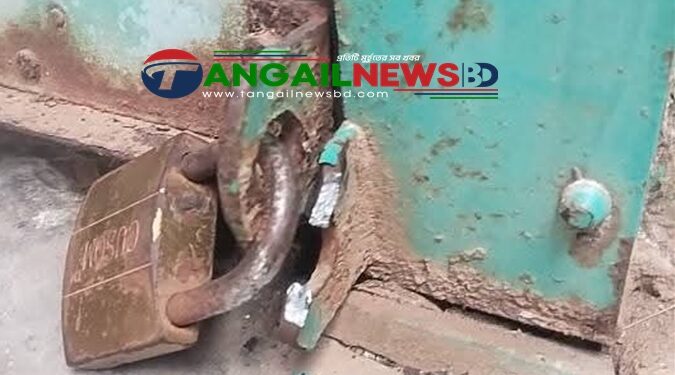 সখীপুরের বেতুয়া বাজারে কাপড়ের দোকানে চুরি