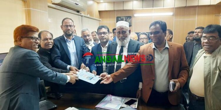 টাঙ্গাইলের দুইটি আসনে মনোনয়নপত্র নিলেন সালাম পিন্টু ও সুলতান সালাউদ্দিন টুকু