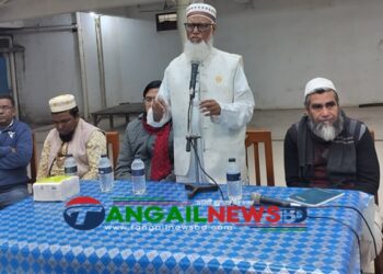 কালিহাতীতে হিন্দু সম্প্রদায়ের সঙ্গে অধ্যাপক রাজ্জাকের মতবিনিময়