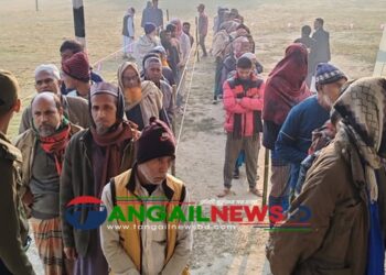 টাঙ্গাইলের আটটি সংসদীয় আসনে ভোট গ্রহণ চলছে