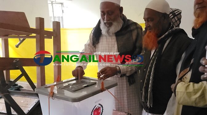 শান্তিপূর্ণ পরিবেশে গোপালপুরে ভোট অনুষ্ঠিত হচ্ছে