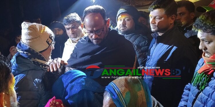 টাঙ্গাইল সদরে মিছিলে মৃত্যু হওয়া জিয়ার পরিবারকে সান্ত্বনা দিলেন টুকু