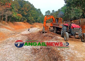 মধুপুর বনে লেক খনন নিয়ে বন বিভাগ ও গারো সম্প্রদায়ের বিরোধ