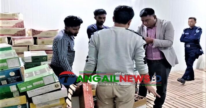 এলেঙ্গায় দামি মোড়কে নিম্নমানের খেঁজুর বিক্রির দায়ে তিন লাখ ৩৫ হাজার টাকা জরিমানা