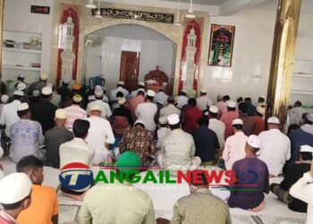 টাঙ্গাইলে পবিত্র শবে বরাতে মসজিদগুলোতে মুসুল্লীদের ভীড়