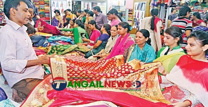 নতুন সরকারের শুরুতে প্রথম ঈদে টাঙ্গাইল জেলায় স্বস্তির কেনাকাটা