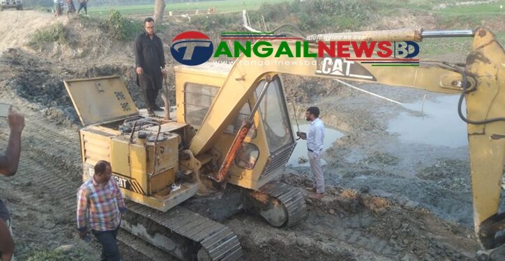 দেলদুয়ারে অবৈধভাবে ফসলি জমিতে পুকুর খননের চেষ্টা