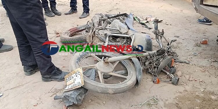 যমুনা সেতু মহাসড়কে বাস-মোটরসাইকেল সংঘর্ষে প্রাণ গেল চালকের