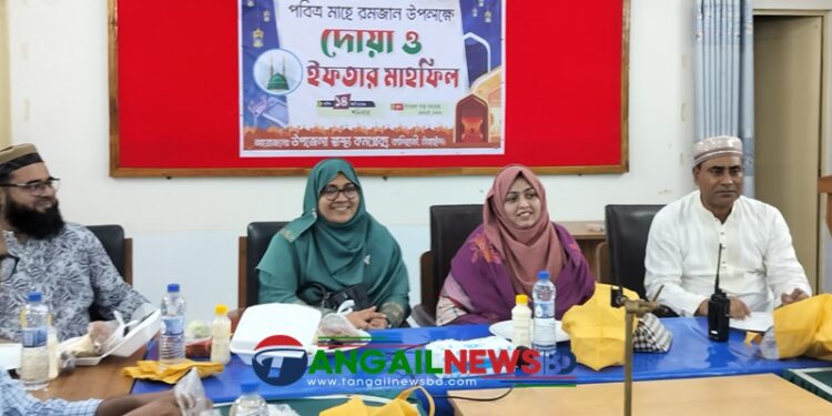 কালিহাতী উপজেলা স্বাস্থ্য কমপ্লেক্সে দোয়া ও ইফতার মাহফিল