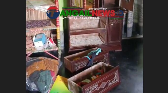 কালিহাতীতে ব্যবসায়ীর বাড়িতে চুরি ॥ জনমনে আতংক