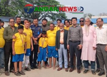 যমুনার বালুচরে সাংবাদিকদের প্রীতি ফুটবল ম্যাচ অনুষ্ঠিত