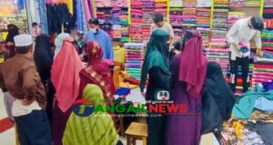 ঈদকে কেন্দ্র করে টাঙ্গাইলে জমে উঠেছে ঈদ মার্কেট