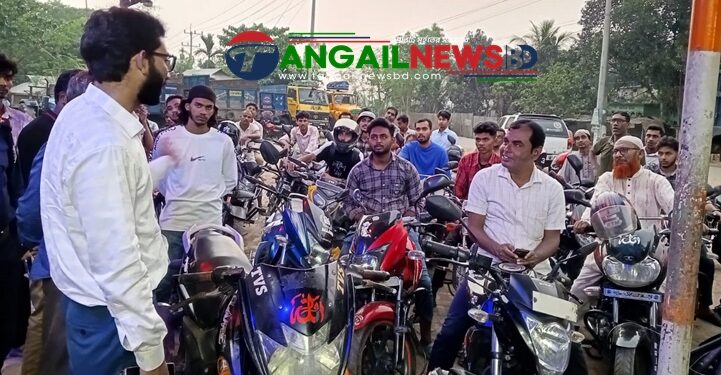 টাঙ্গাইলের পাম্পগুলোতে তেল সংকট ॥ বাইরে বেশি দামে বিক্রির অভিযোগ