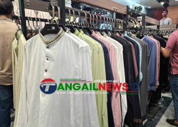 ঈদের খুশি পাঞ্জাবিতে টাঙ্গাইলের শোরুমগুলোতে উপচেপড়া ভিড়