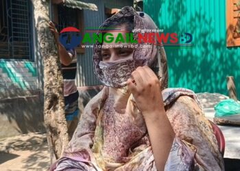 কালিহাতীর বীরবাসিন্দায় বিয়ের দাবিতে প্রেমিকের বাড়িতে তরুণীর অনশন