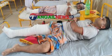 মির্জাপুরে সেনা সদস্যের স্বামীকে তুলে পিটিয়ে পা ভেঙ্গে মালামাল লুট