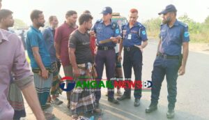 কালিহাতীর হাতিয়ায় বাসের ধাক্কায় ঝরল ভ্যান চালকের প্রাণ