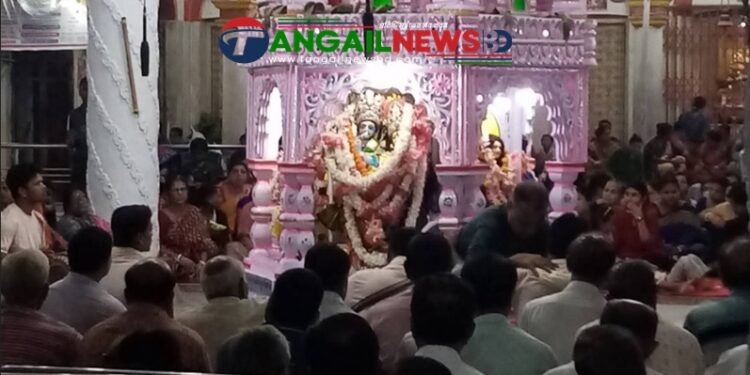 টাঙ্গাইল বড় কালীবাড়ীতে শুরু হয়েছে মহানামযজ্ঞ ও লীলা কীর্তন