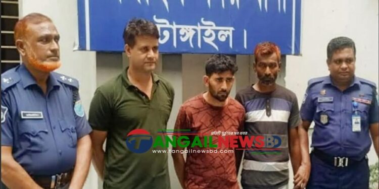 টাঙ্গাইল শহরে চিহ্নিত তিন ছিনতাইকারীকে গ্রেফতার ॥ ১৭টি মোবাইল উদ্ধার