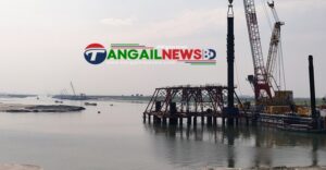 যমুনার উত্তোলিত ১২ কোটি টাকার সরকারি বালু লুট হচ্ছে