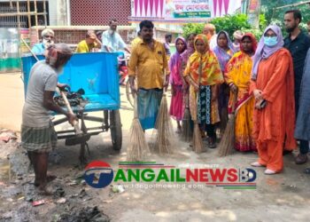 গোপালপুর পৌরসভায় কোরবানির বর্জ্য অপসারণ
