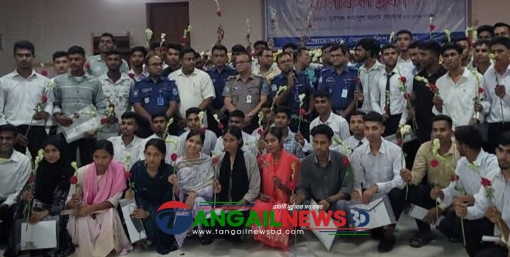 টাঙ্গাইলে প্রাথমিকভাবে নির্বাচিত পুলিশে চাকরি প্রার্থীরা আনন্দে আপ্লুত