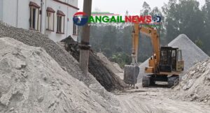মির্জাপুরের জামুর্কিতে মহাসড়ক ঘেষে অবৈধ পাথর ভাঙার মেশিন