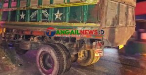 মধুপুরে দাঁড়িয়ে থাকা ট্রাকের ধা*ক্কায় বাইক চালক নিহত