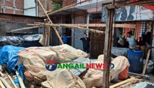 মির্জাপুরে বাজারের জমি দখলের অভিযোগ শ্রমিক দল নেতার বিরুদ্ধে ॥ প্রশাসনের উচ্ছে*দ অভিযান