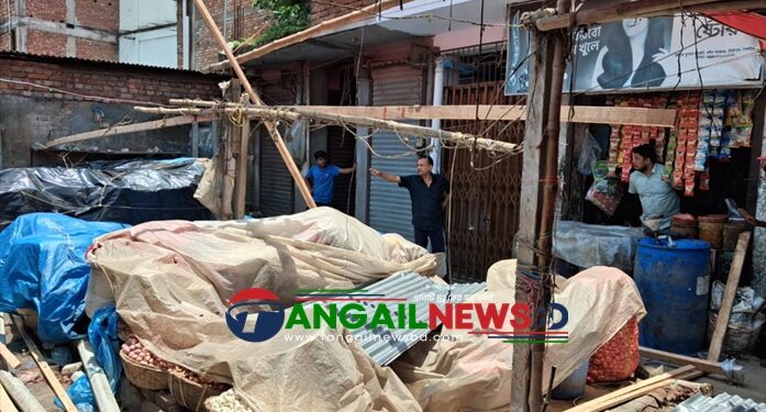 মির্জাপুরে বাজারের জমি দখলের অভিযোগ শ্রমিক দল নেতার বিরুদ্ধে ॥ প্রশাসনের উচ্ছেদ অভিযান