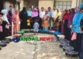 নাগরপুরে প্রান্তিক গ্রামীণ জনগোষ্ঠীর মাঝে হাঁসের বাচ্চা বিতরণ