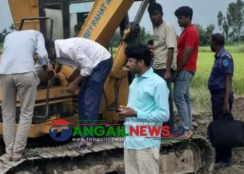 বাসাইলে অবৈধভাবে মাটি কাটায় ব্যবসায়ীকে লাখ টাকা জরিমানা