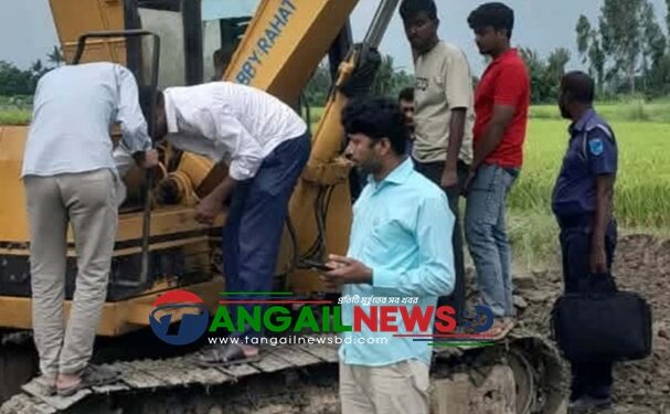 বাসাইলে অবৈধভাবে মাটি কাটায় ব্যবসায়ীকে লাখ টাকা জরিমানা